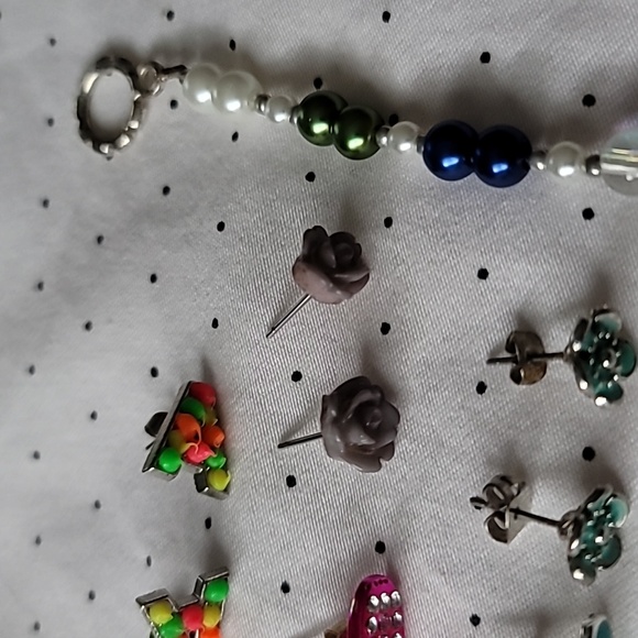 Lot of 30 children's jewellery (7 bracelets, 10 earring sets,7 Rings,4 Pendants) - Picture 11 of 17